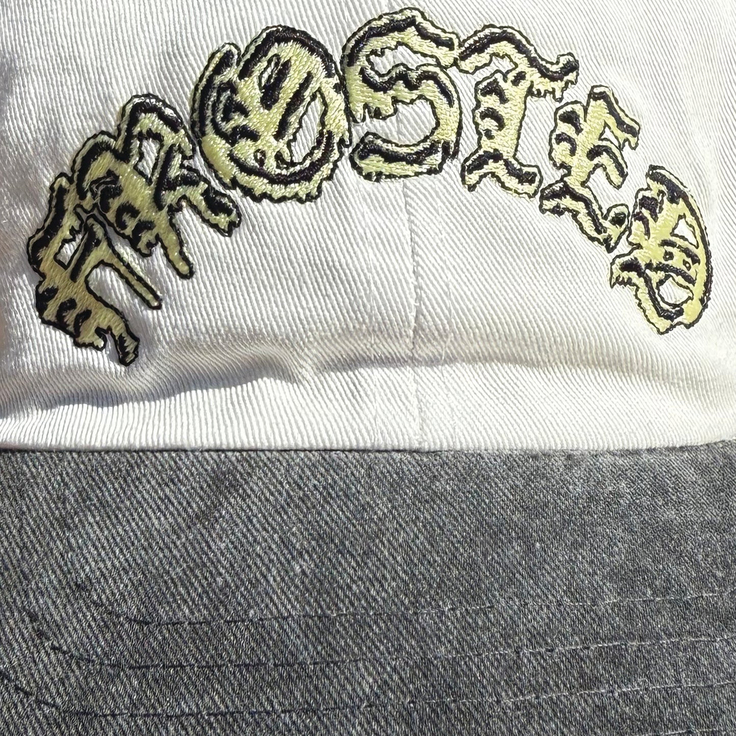 FROSTED - GOTH CAP / TWO TONE
